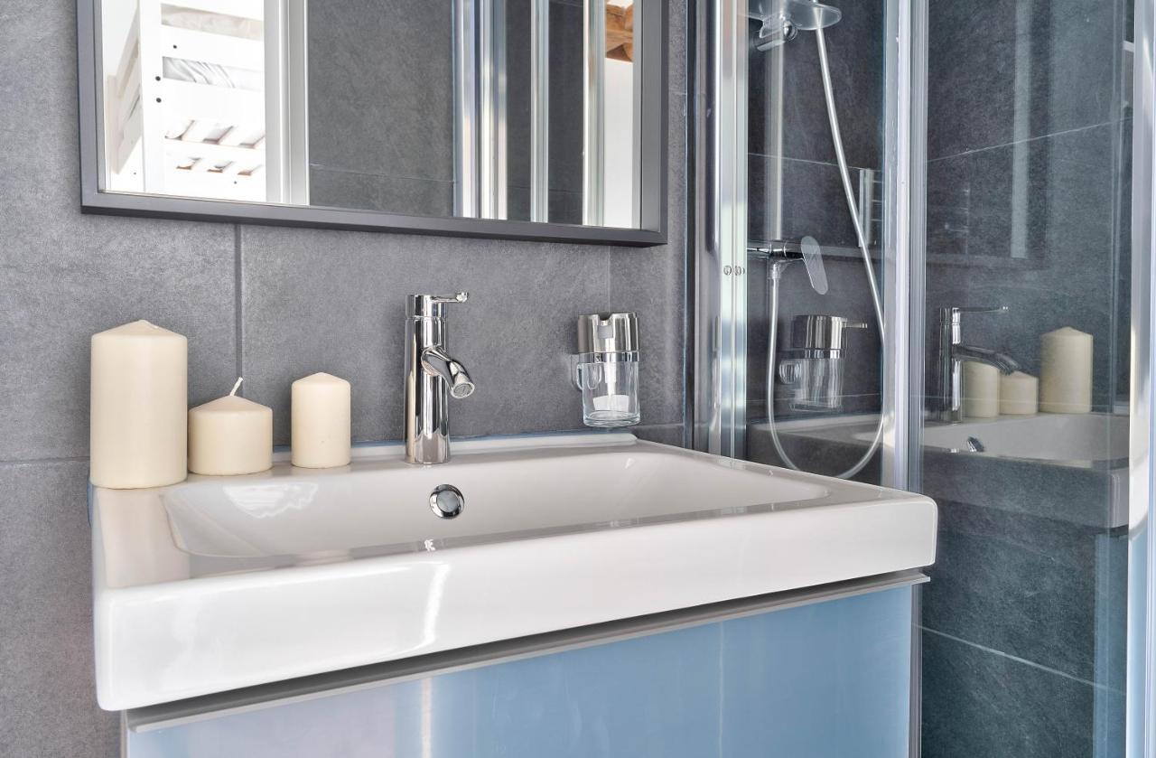 Stylish Mezzanine Studio In The Heart Of Paris 3F Exterior photo